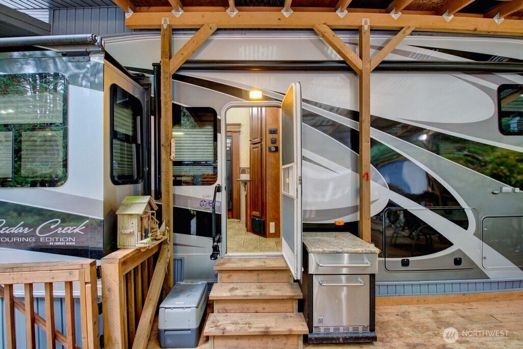 Photo of 245 Schinn Canyon Court, Deming, WA 98244 (MLS # 2506131)