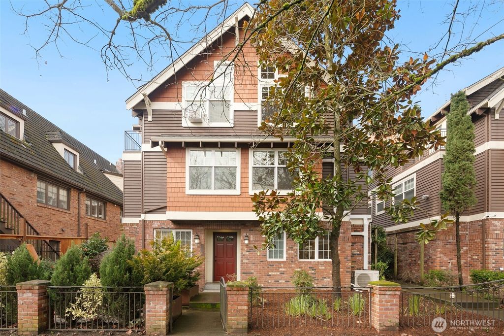 Photo of 511 16th Avenue E #B, Seattle, WA 98112 (MLS # 2334248)