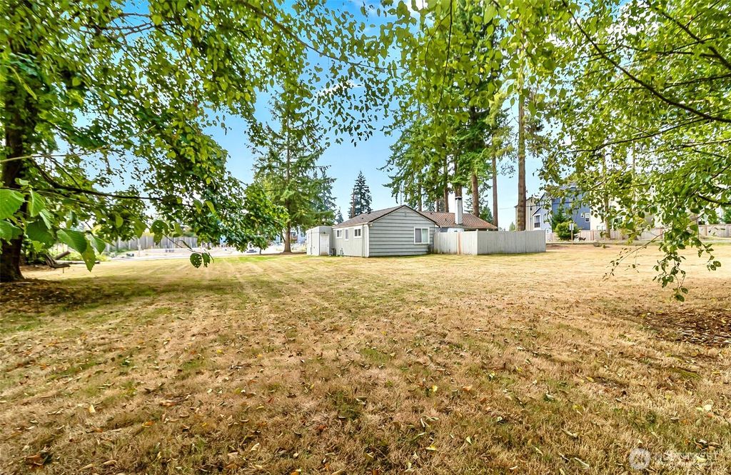 Photo of 14525 Ash Way, Lynnwood, WA 98087 (MLS # 2426680)