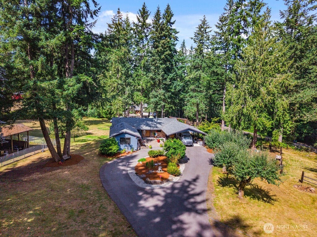 Photo of 15620 NE 165th St, Woodinville, WA 98072 (MLS # 2580166)