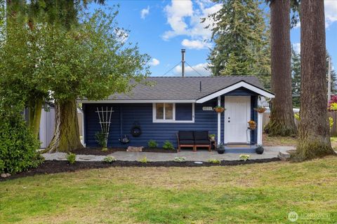 Photo of 6031 Lowell Road, Everett, WA 98203 (MLS # 2374233)