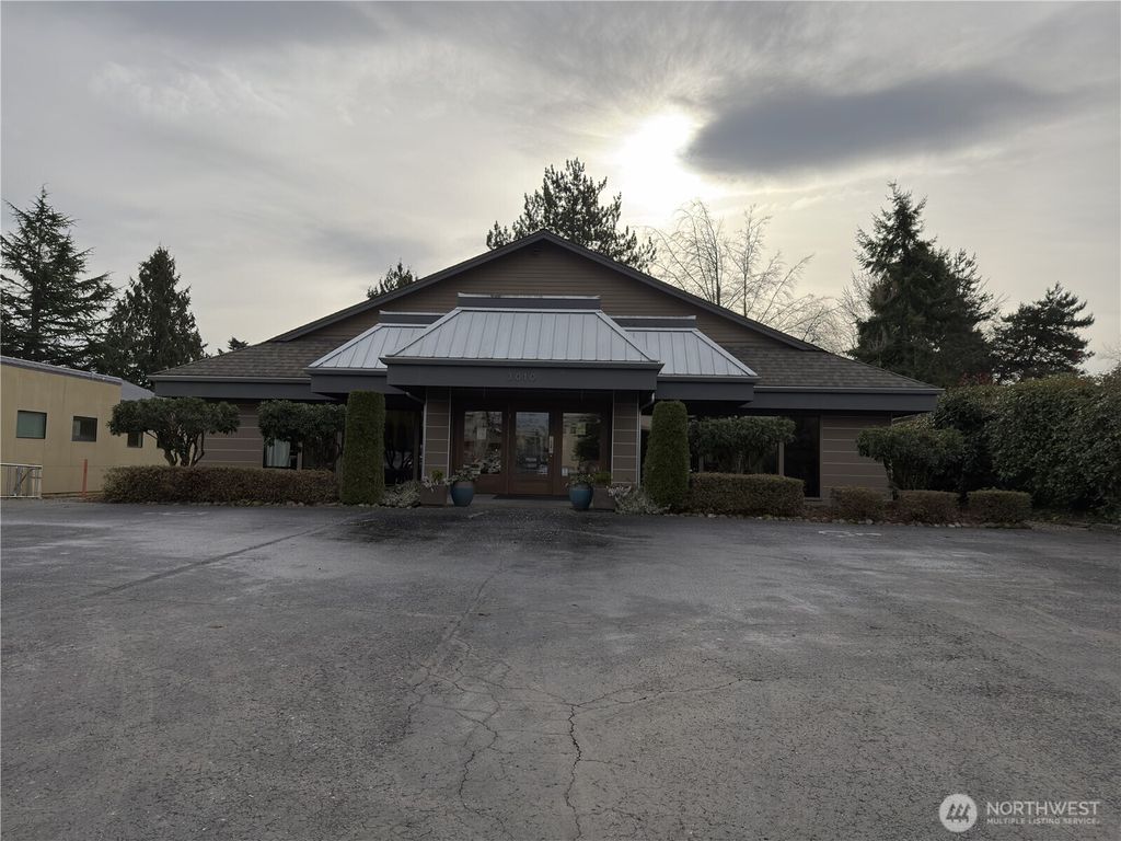 Photo of 3010 Squalicum Parkway, Bellingham, WA 98225 (MLS # 2480107)