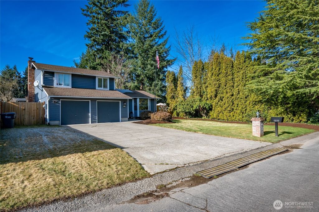 Photo of 13110 108th Ct Avenue E, Puyallup, WA 98374 (MLS # 2469161)