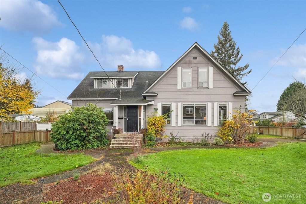 Photo of 310 E Highland Drive, Arlington, WA 98223 (MLS # 2458534)