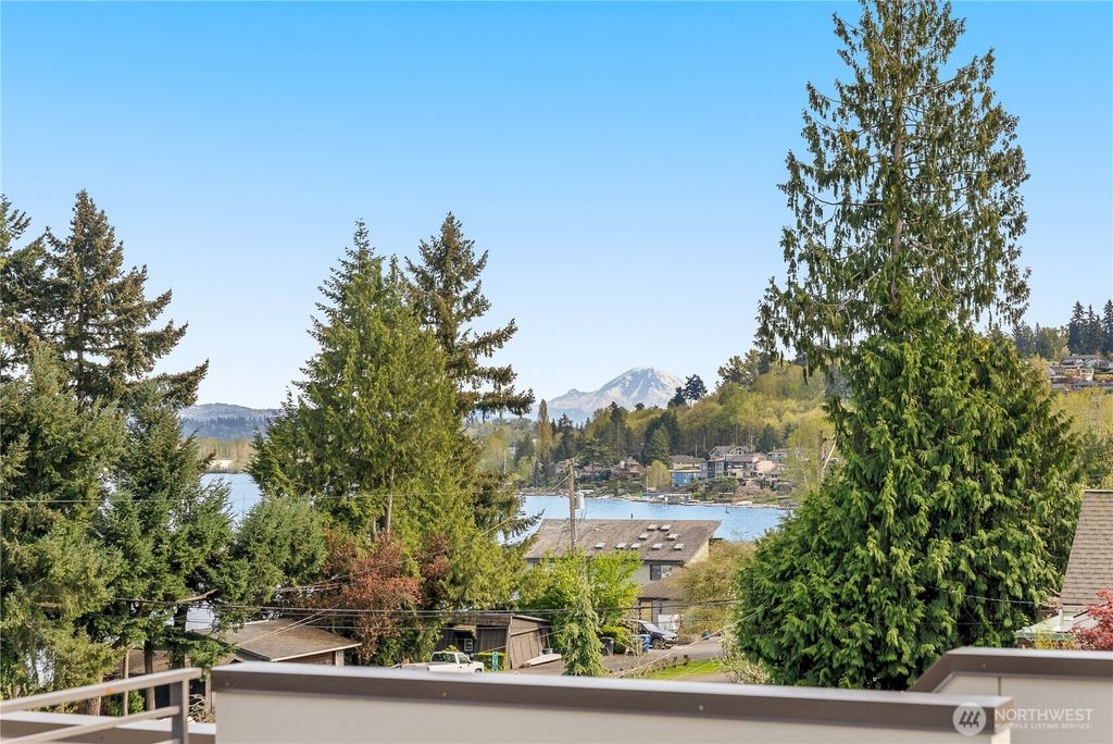 Photo of 9719 Lake Shore Boulevard NE, Seattle, WA 98115 (MLS # 2499145)