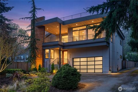 9719 Lake Shore Boulevard NE Seattle WA 98115