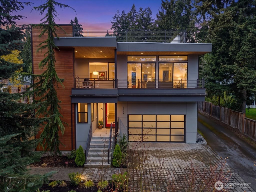 Photo of 9719 Lake Shore Boulevard NE, Seattle, WA 98115 (MLS # 2499145)