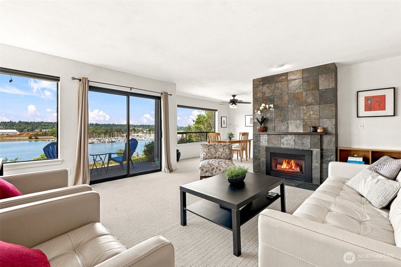 920 East Bay Drive NE 2D-101