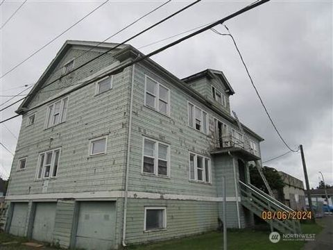 Photo of 109 S Park Street, Aberdeen, WA 98520 (MLS # 2448677) Photo of 109 S Park Street, Aberdeen, WA 98520 (MLS # 2448677)