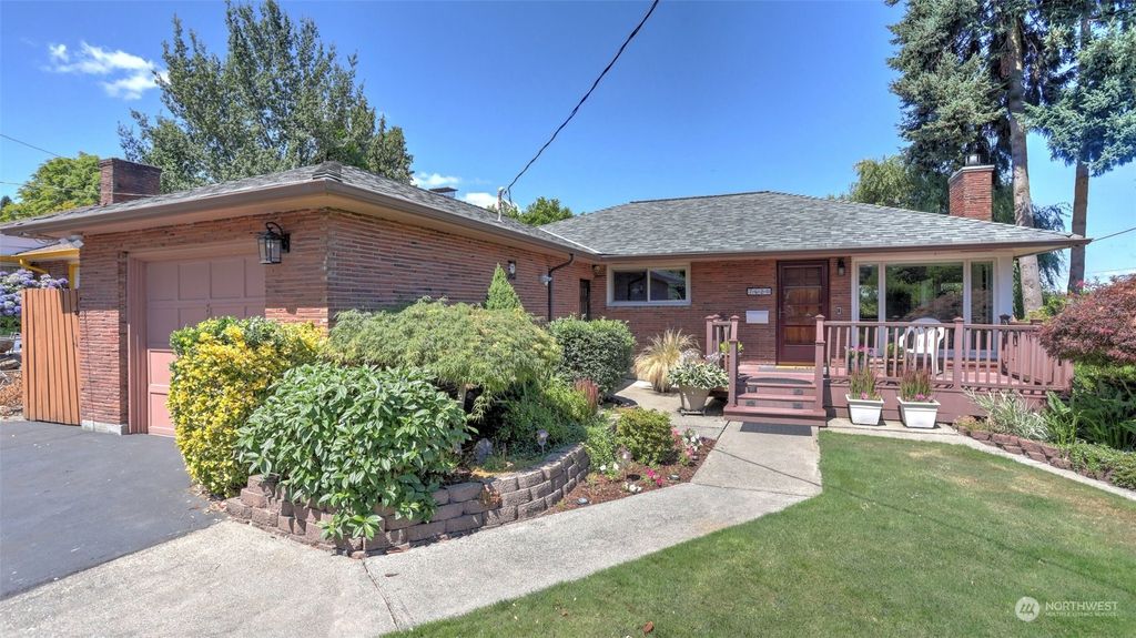 Photo of 7620 S 113th Street, Seattle, WA 98178 (MLS # 2144732)