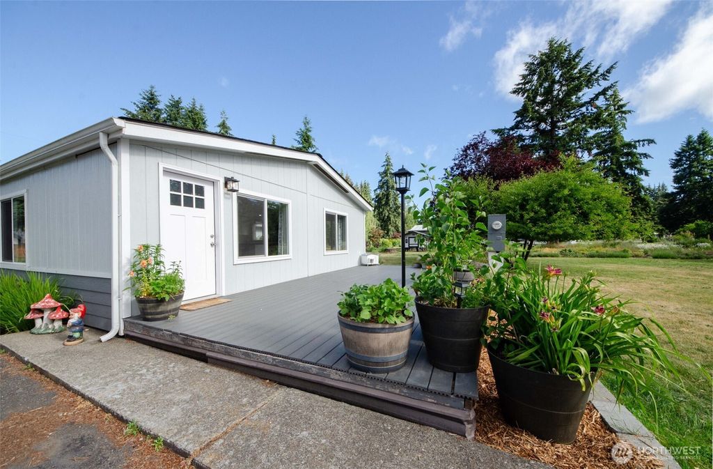 Photo of 17728 Irwin Street SW, Rochester, WA 98579 (MLS # 2540996)