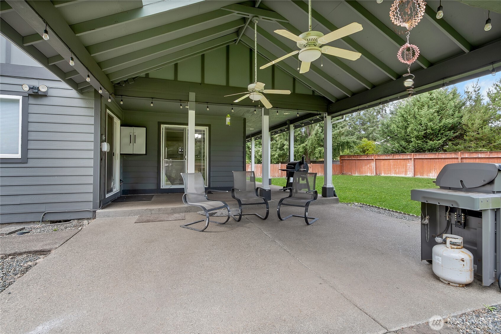 502 366th Street Ct S