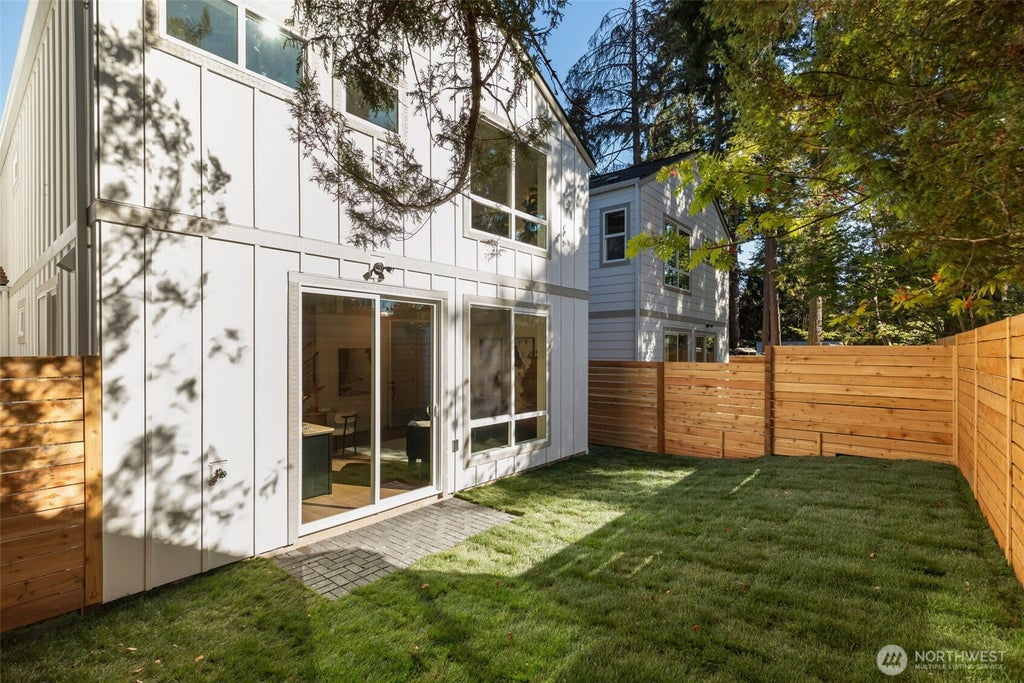 Photo of 127 N 136th Street, Seattle, WA 98133 (MLS # 2580299)