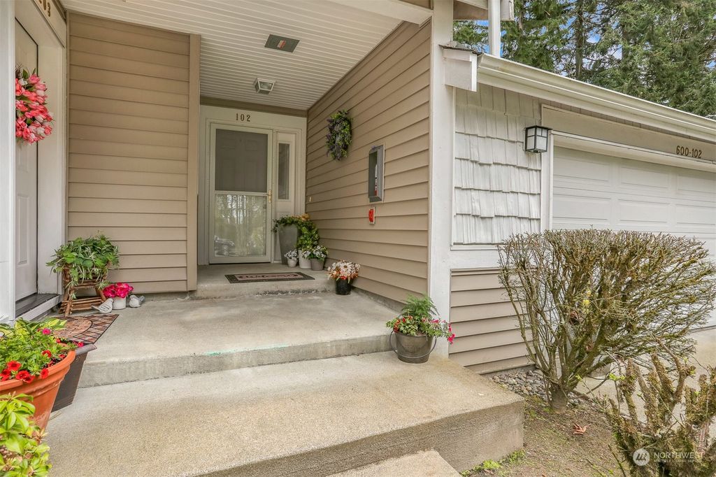 Photo of 600 228th Street SW #I102, Bothell, WA 98021 (MLS # 2058853)