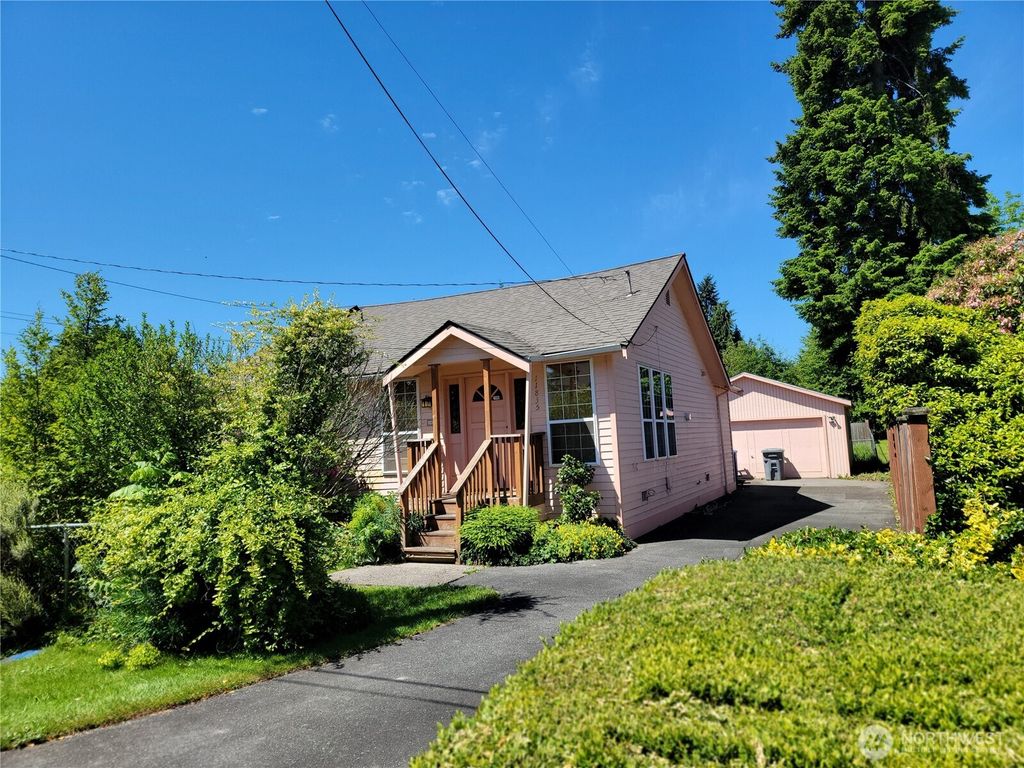 Photo of 11835 44th Avenue S, Tukwila, WA 98178 (MLS # 2385470)