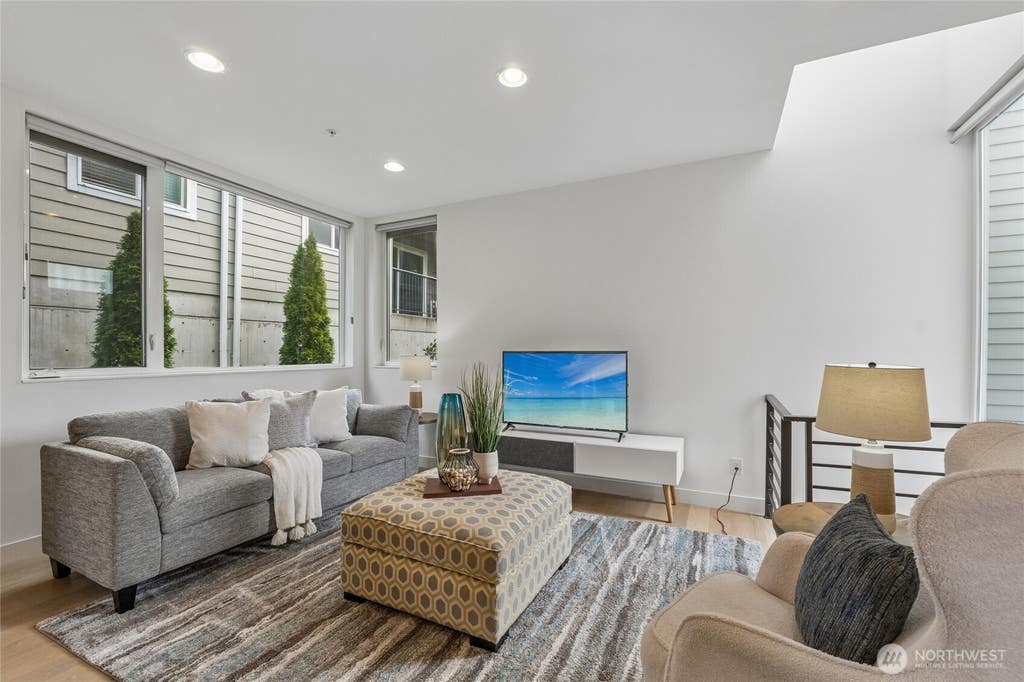 Photo of 3920 1st Avenue NE #C, Seattle, WA 98105 (MLS # 2570620)