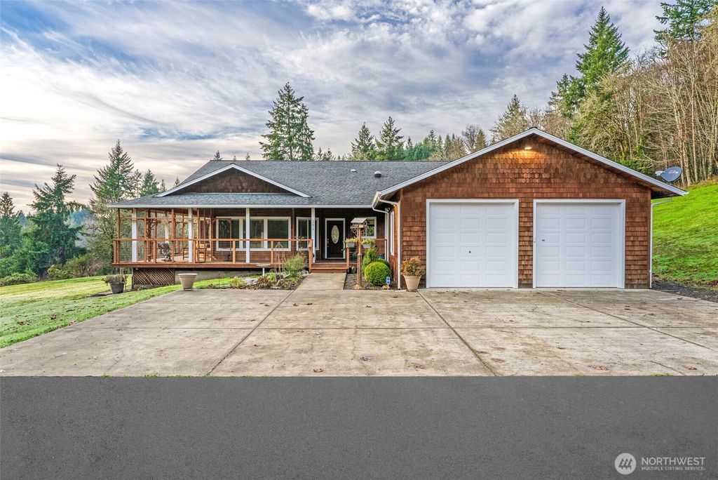 Photo of 303 Shadow Mt Road, Silverlake, WA 98645 (MLS # 2467669)