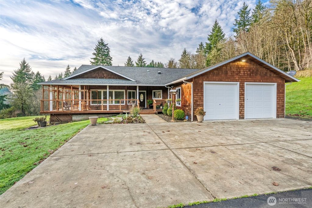 Photo of 303 Shadow Mt Road, Silverlake, WA 98645 (MLS # 2467669)