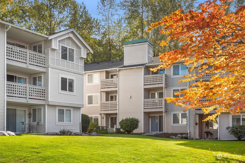 Photo of 4200 Smithers Avenue S #D103, Renton, WA 98055 (MLS # 2168200)