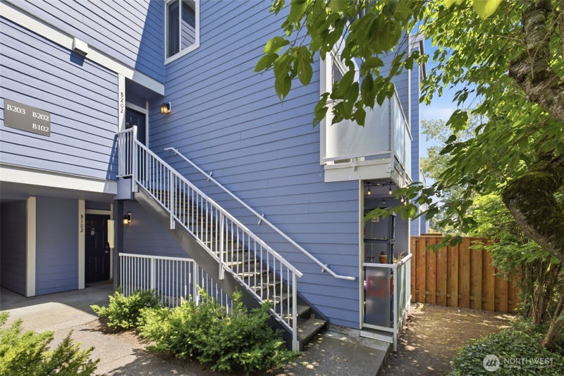 8800 20th Avenue NE B202