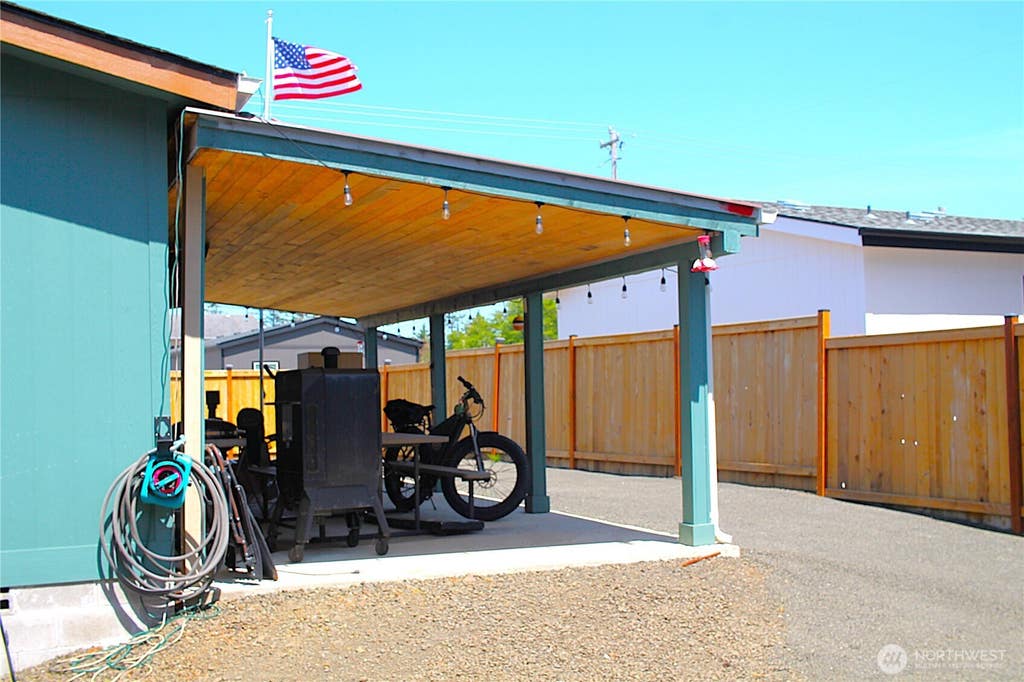 Photo of 601 Veterans Avenue, Westport, WA 98595 (MLS # 2540072)