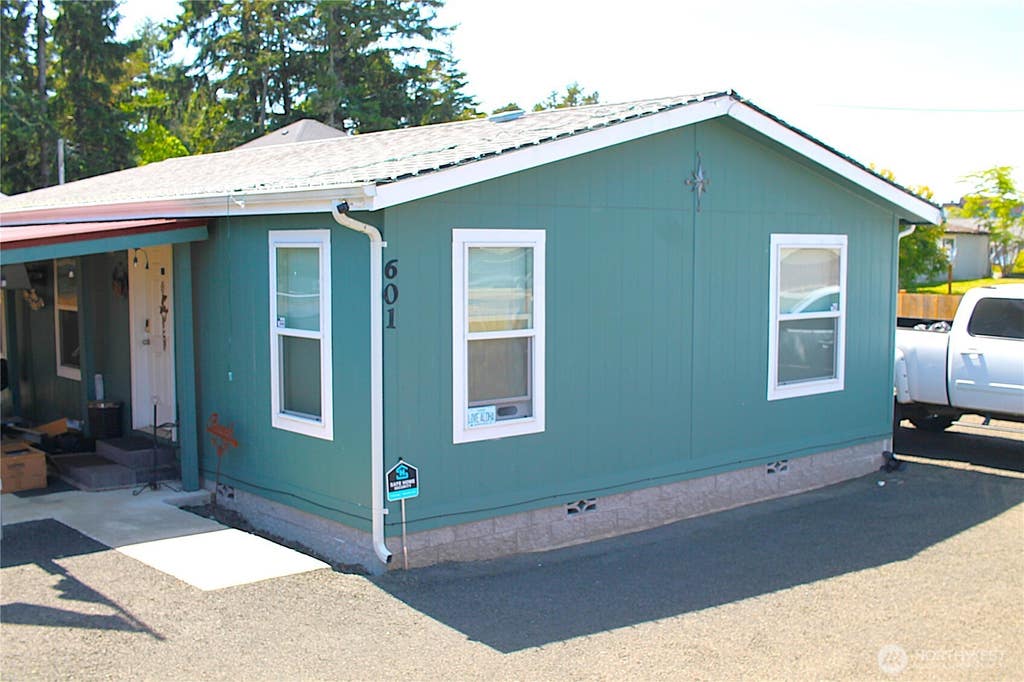 Photo of 601 Veterans Avenue, Westport, WA 98595 (MLS # 2540072)
