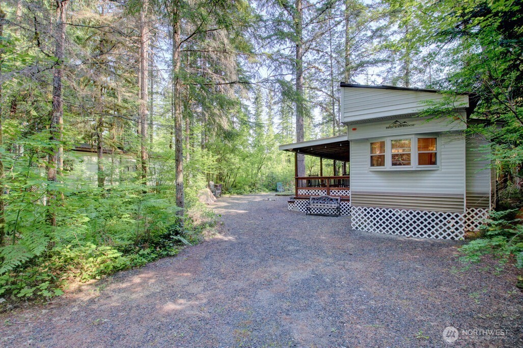 90 Christmas Tree Circle