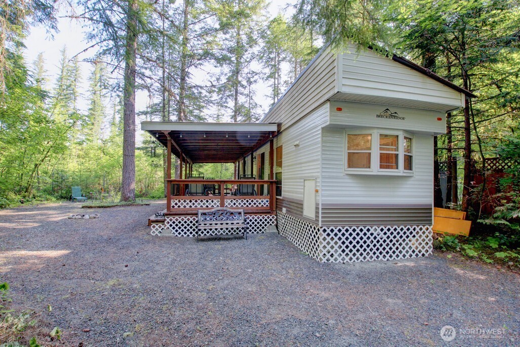 90 Christmas Tree Circle