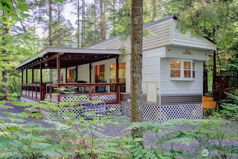 Photo of 90 Christmas Tree Circle, Deming, WA 98244 (MLS # 2493527)