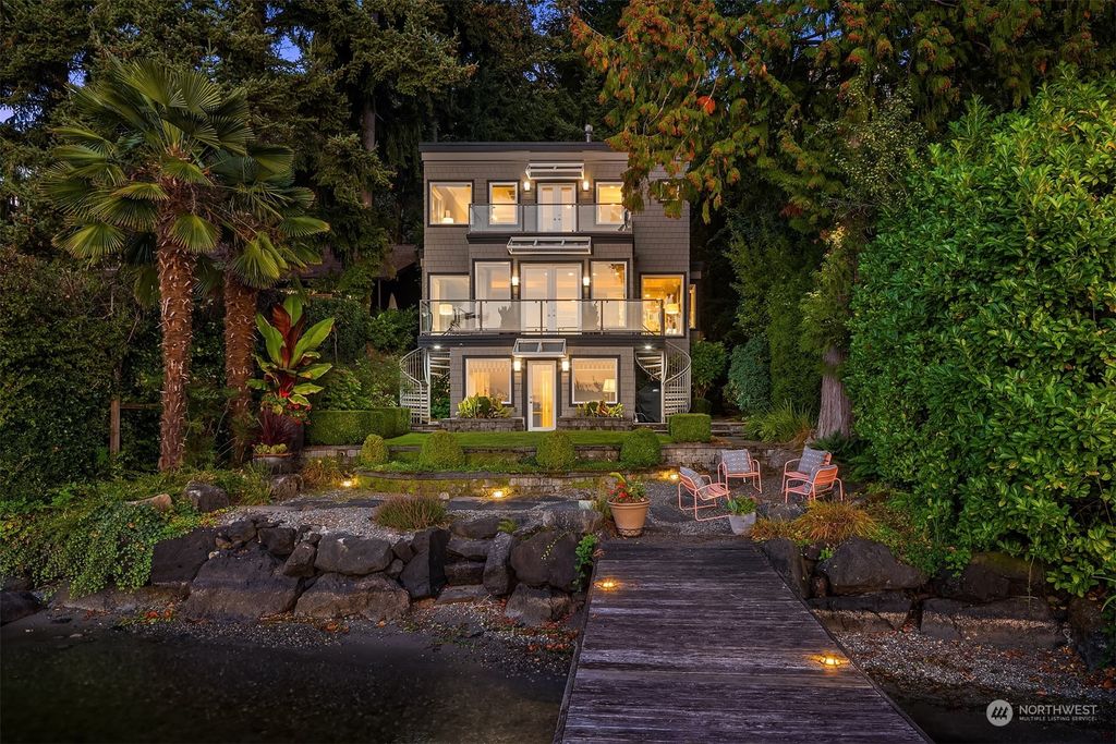 Photo of 4879 Forest Avenue SE, Mercer Island, WA 98040 (MLS # 2049666)