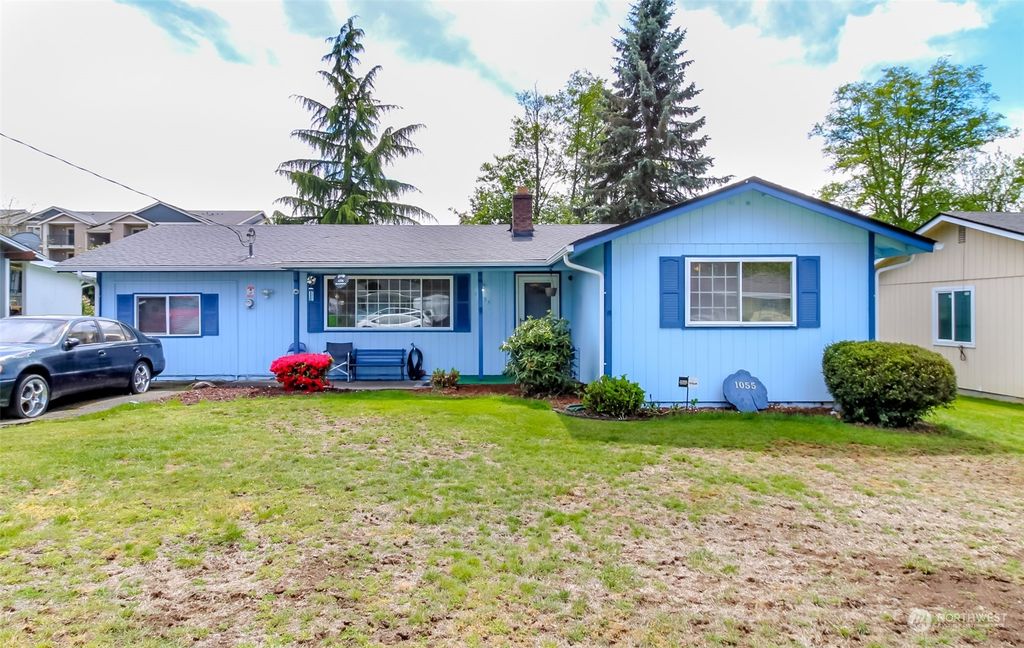 Photo of 1055 S 317th Street, Federal Way, WA 98003 (MLS # 2232240)