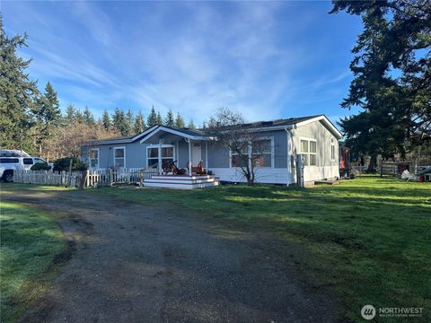 Photo of 1113 Oakes Road, Coupeville, WA 98239 (MLS # 2465546)