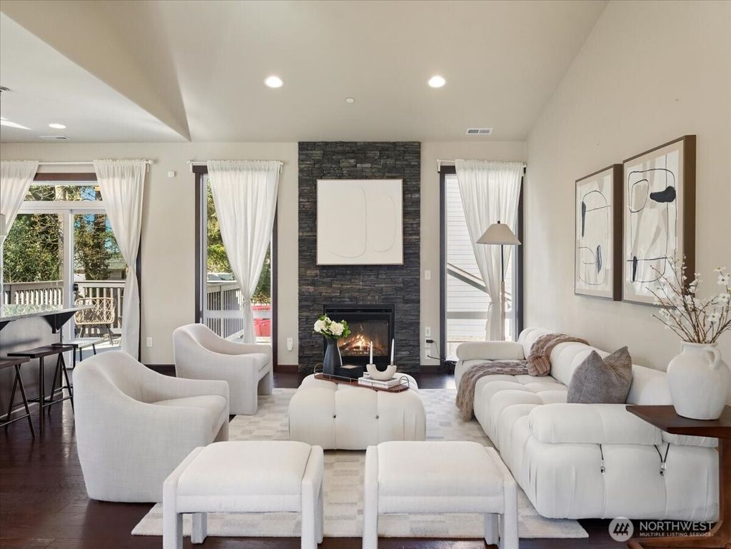 Photo of 21000 61st Avenue W, Lynnwood, WA 98036 (MLS # 2502480)