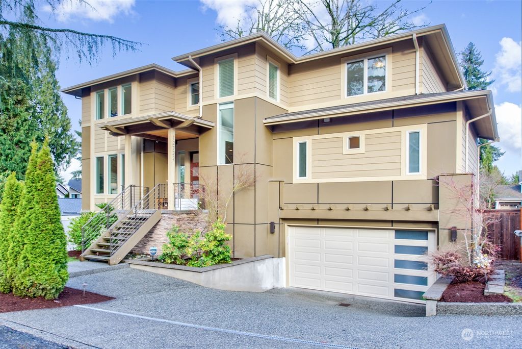 Photo of 12722 NE 80th Lane, Kirkland, WA 98033 (MLS # 2192991)