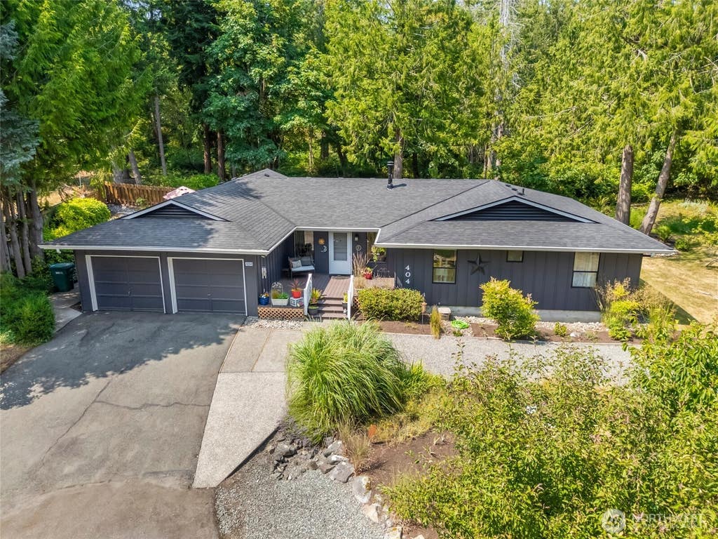 Photo of 404 Nooksack Place, La Conner, WA 98257 (MLS # 2552491)
