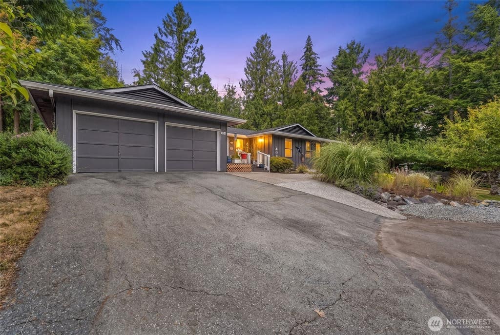 Photo of 404 Nooksack Place, La Conner, WA 98257 (MLS # 2552491)