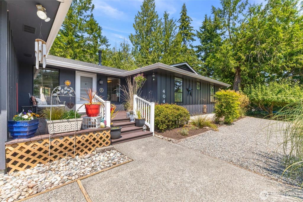 Photo of 404 Nooksack Place, La Conner, WA 98257 (MLS # 2552491)