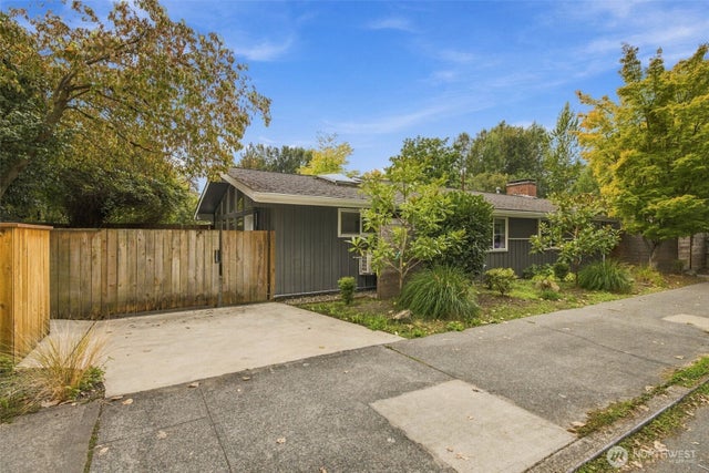 3860 NE 41st Street, Seattle
