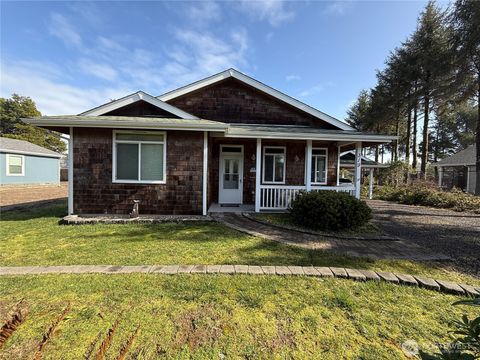319 N Wynoochee Drive SW, Ocean Shores, WA 98569 - MLS#: 2335692