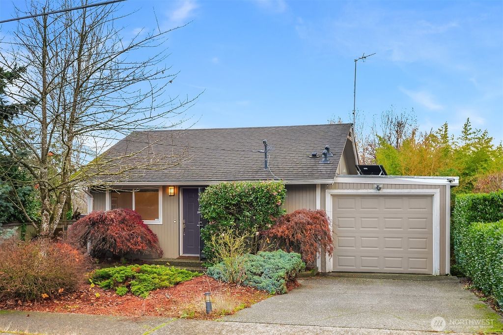 Photo of 811 SW Langston Road, Renton, WA 98057 (MLS # 2457744)