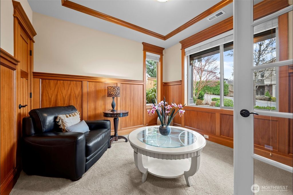 Photo of 8164 NE 117th Place, Kirkland, WA 98034 (MLS # 2338379)