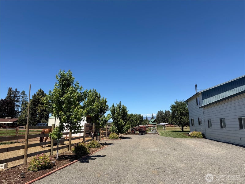 2310 Umptanum Road