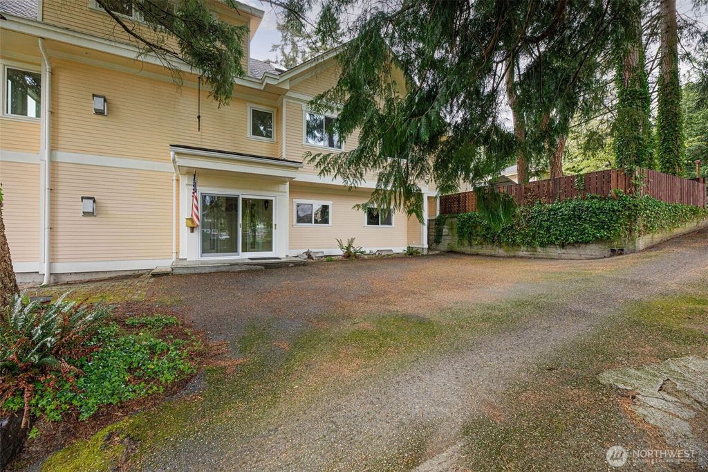 Photo of 3821 Shelby Road, Lynnwood, WA 98087 (MLS # 2451047)
