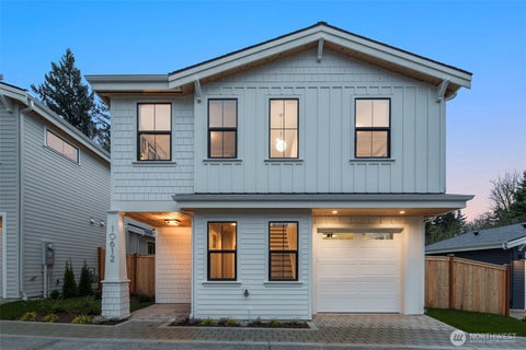 Photo of 10612 NE 54th Lane, Kirkland, WA 98033 (MLS # 2580131)