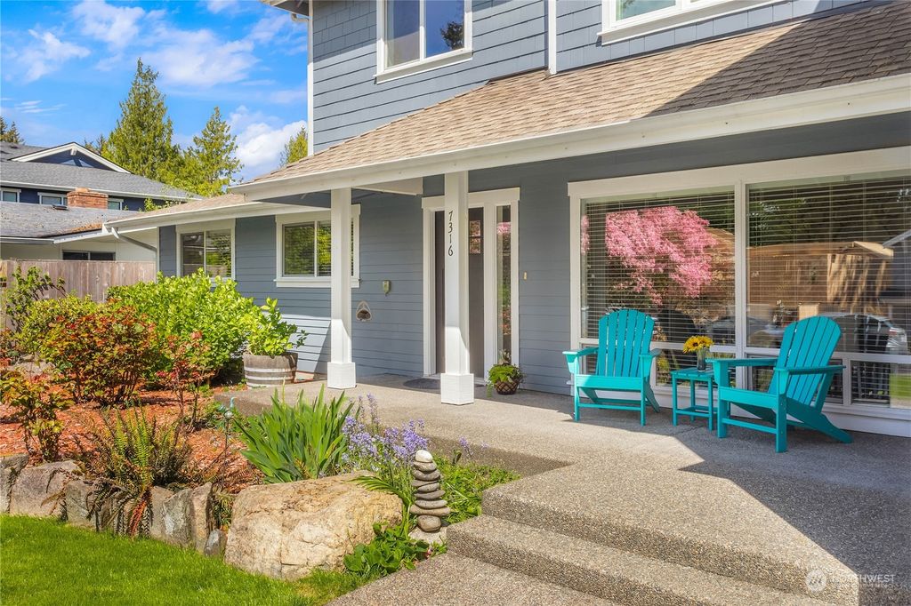 Photo of 7316 128th Avenue NE, Kirkland, WA 98033 (MLS # 2235759)