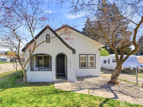 Photo of 319 N Keller Avenue, East Wenatchee, WA 98802 (MLS # 2504959)