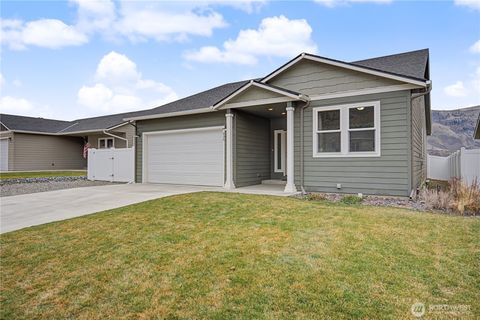 Photo of 436 Hammond Lane, Rock Island, WA 98850 (MLS # 2488835)