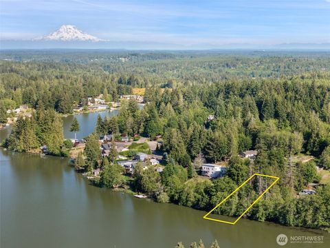 Photo of 1710 SE Crescent Drive, Shelton, WA 98584 (MLS # 2378303)