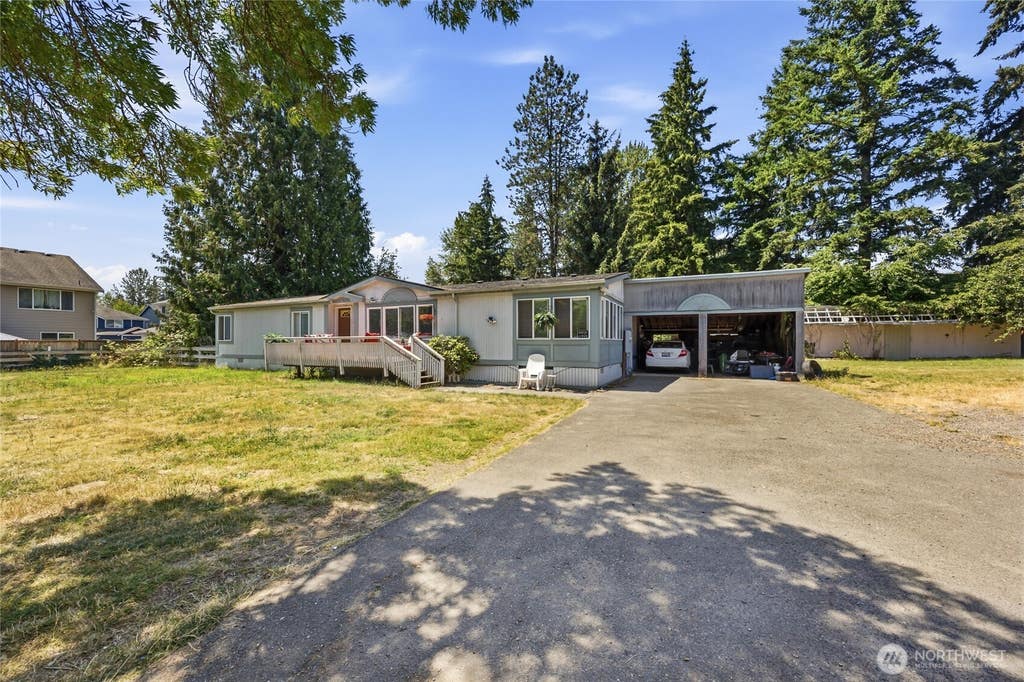 Photo of 13045 SE 208th ST, Kent, WA 98031 (MLS # 2551662)