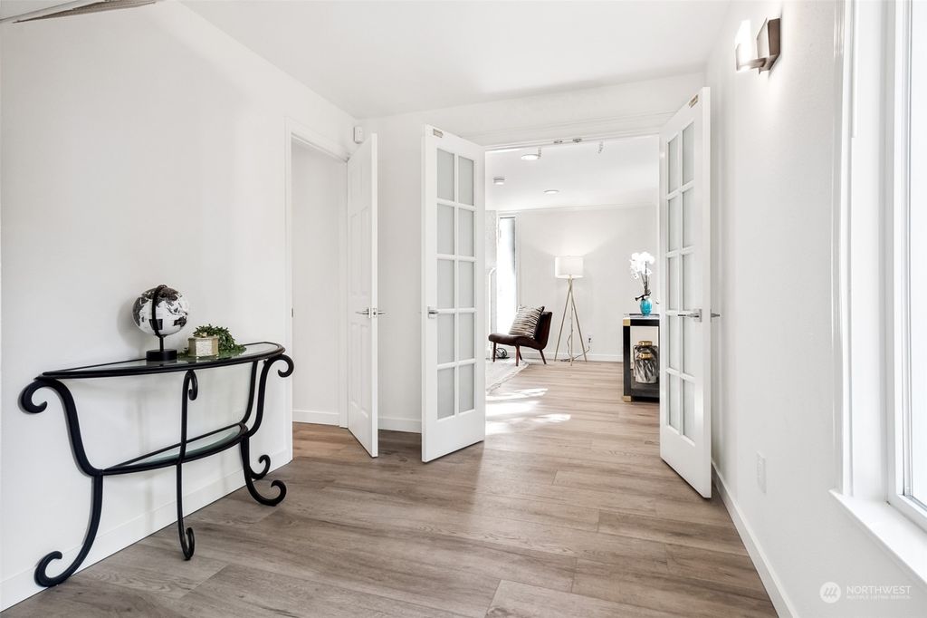 Photo of 7404 130th Avenue NE, Kirkland, WA 98033 (MLS # 2159586)